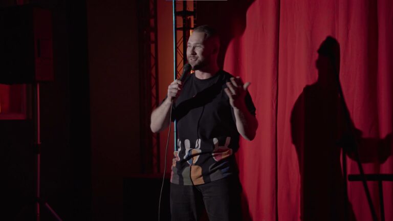 Руслан Маевский / провинциальный актер